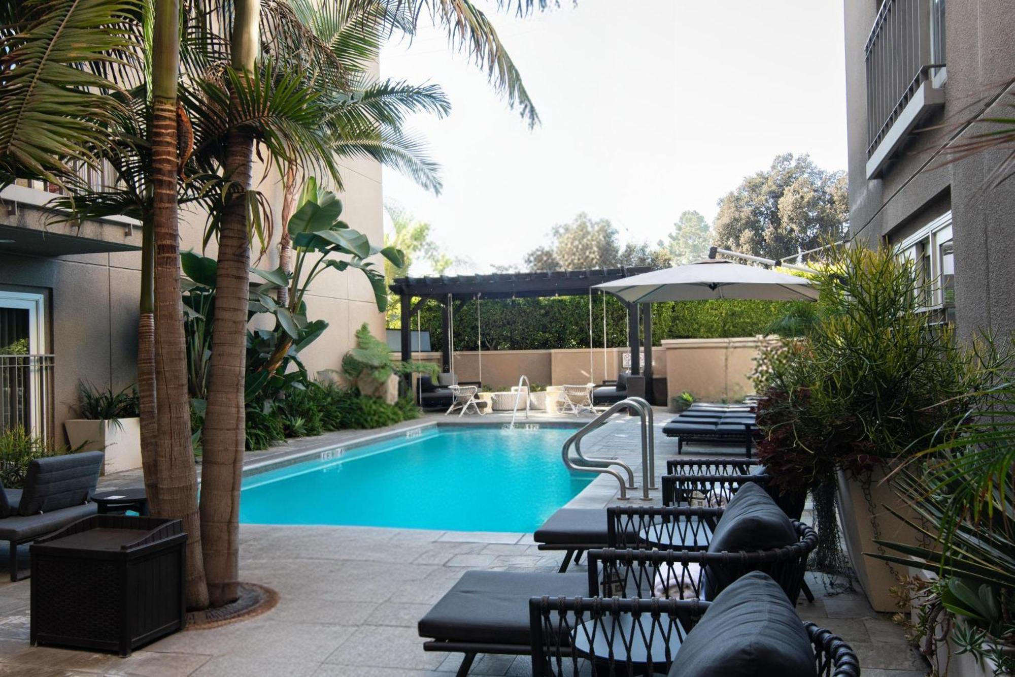 Hotel Amarano Burbank-Hollywood Екстериор снимка